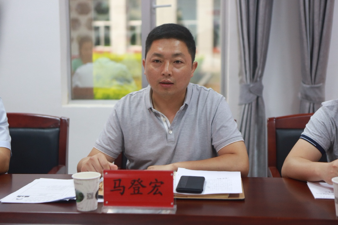 荔波县委副书记县长马登宏深入部分县直部门调研指导工作